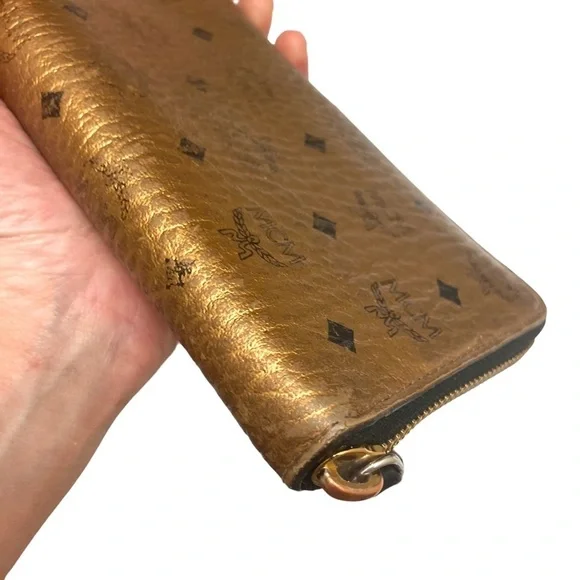 Mcm gold or copper leather zipper clutch wallet - Picture 5 of 11